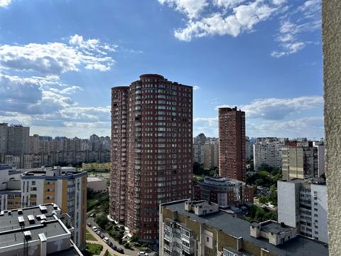квартира по адресу Драгоманова ул., 40-Е