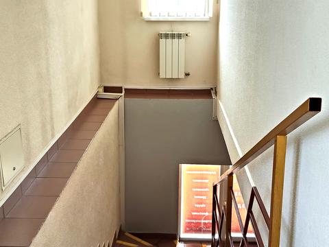 комерційна за адресою Братиславська вул., 14б