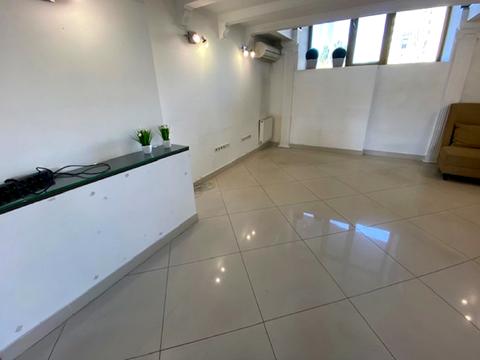 комерційна за адресою Жилянська вул., 59