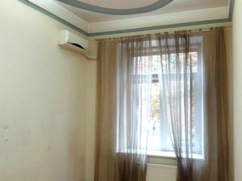 комерційна за адресою Ніни Строкатої вул. (Буніна), 17