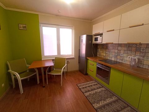 квартира за адресою Софії Русової вул., 1-Б