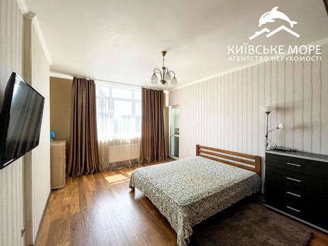 квартира за адресою Воскресенська вул., 12-Б