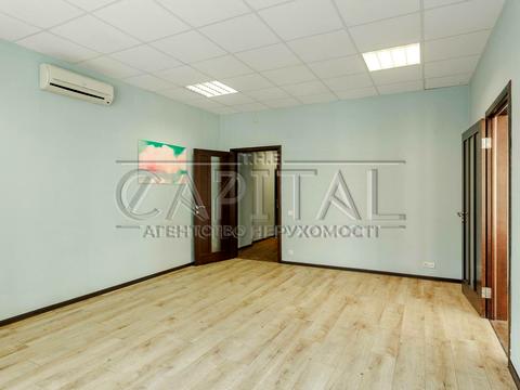 коммерческая по адресу Евгения Коновальца ул. (Щорса), 32-А