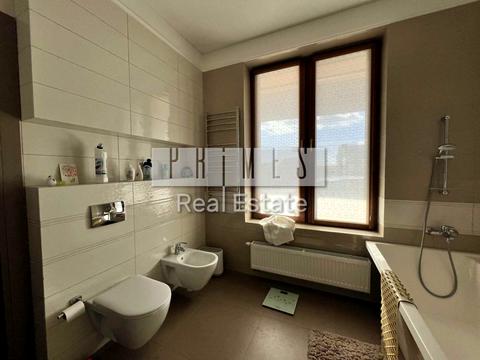 будинок за адресою Козача вул., 1