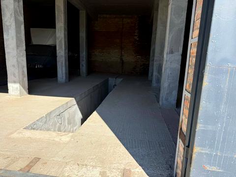 комерційна за адресою Ревуцького вул., 56 Д