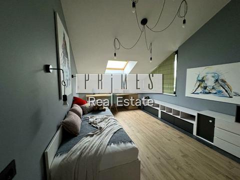 будинок за адресою Лютнева вул.