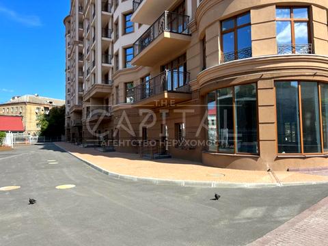 комерційна за адресою Михайла Бойчука вул. (Кіквідзе), 17