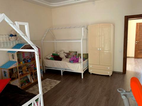 будинок за адресою Ясна