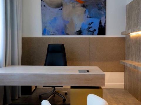 комерційна за адресою Богдана Хмельницького вул., 32