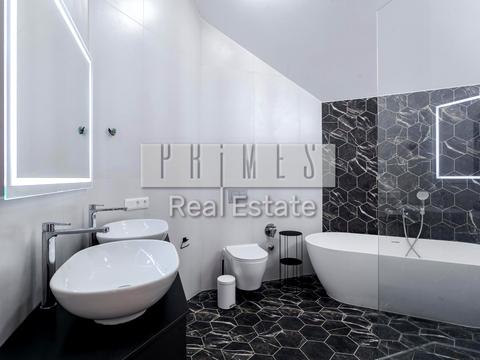 будинок за адресою Вишнева вул.