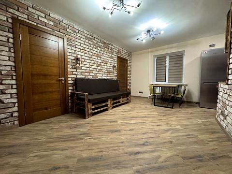 квартира за адресою Кленова вул., 1