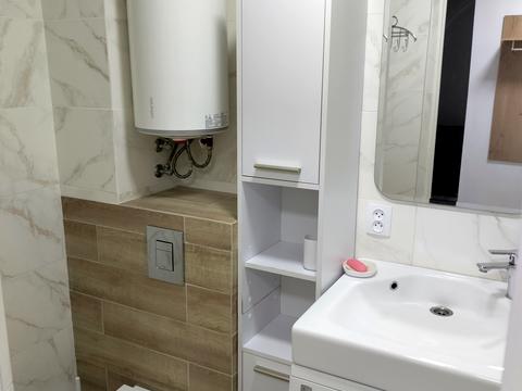 квартира за адресою Шкільна вул. (Героїв Сталінграда), 10