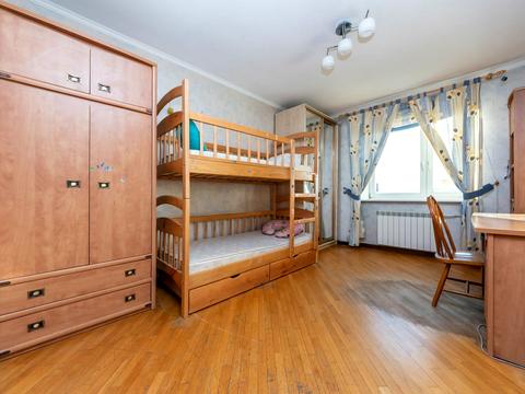 квартира за адресою Анни Ахматової вул., 3