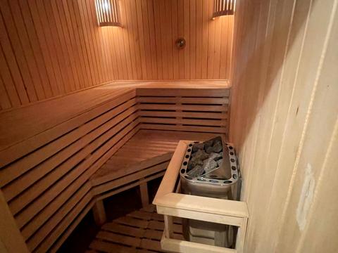 комерційна за адресою Запоріжжя, Карпенка-Карого вул., 60