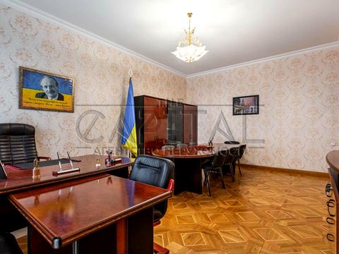 комерційна за адресою Ярославів Вал вул., 14-Г