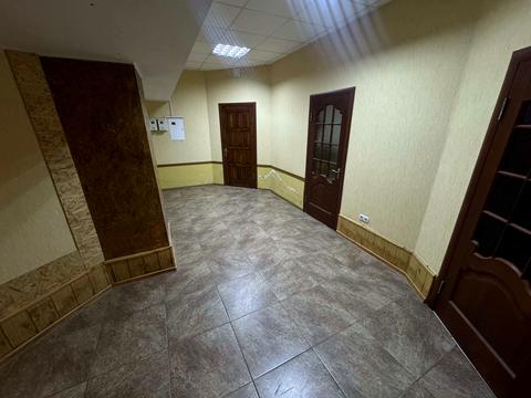 коммерческая по адресу Соборности ул. (Жовтнева), 61А