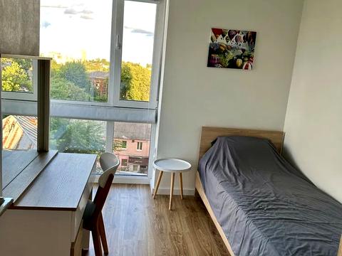 квартира по адресу Светлова ул., 42-А