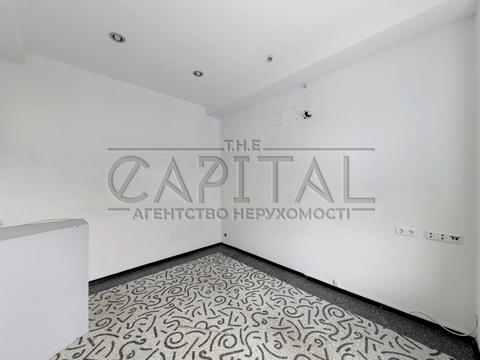 комерційна за адресою Дмитрівська вул., 18/24