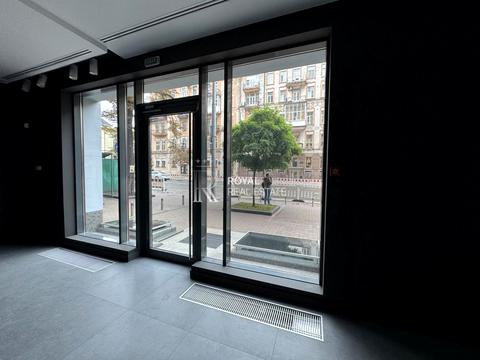 комерційна за адресою Володимирська вул., 38