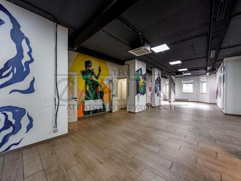 комерційна за адресою Жилянська вул., 118