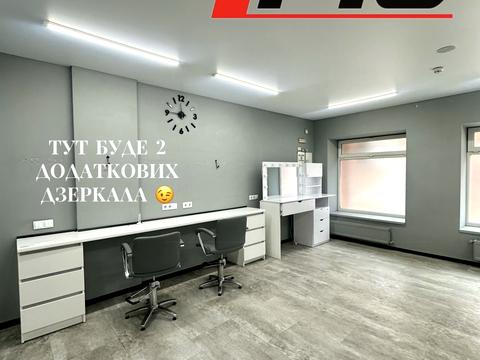 комерційна за адресою Покровська вул., 82