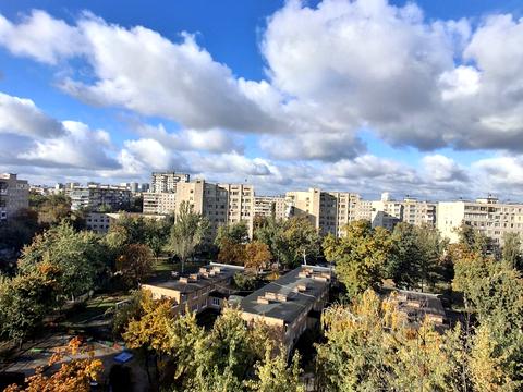 квартира за адресою Ореста Левицького вул. (Академіка Курчатова), 13