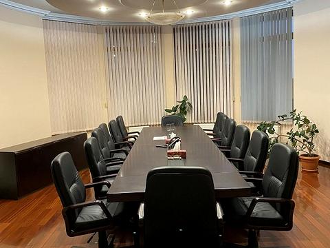 комерційна за адресою Павла Загребельного вул. (Миколи Раєвського), 6