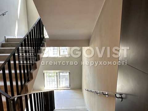 квартира за адресою Салютна вул., 2к18