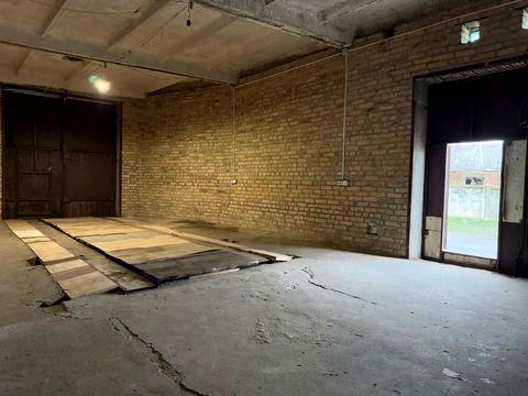 комерційна за адресою Привокзальна вул., 11