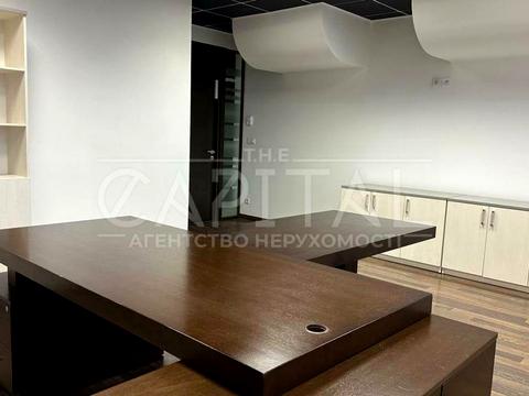 комерційна за адресою Науки просп., 3