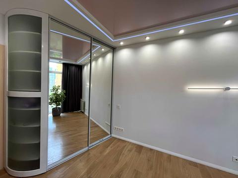 квартира за адресою Регенераторна вул., 4