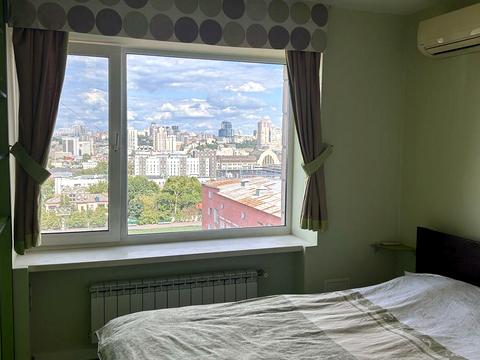 квартира за адресою Стадіонна вул., 13