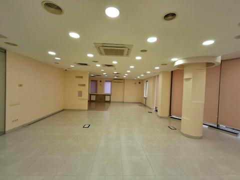 комерційна за адресою Басейна вул., 7-В