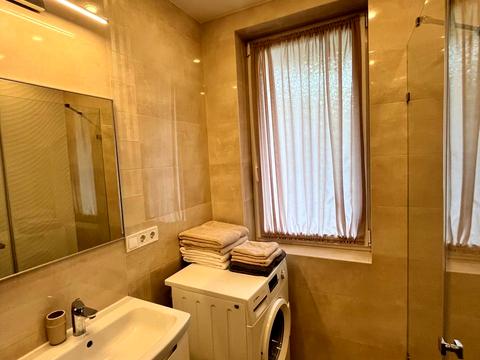 квартира за адресою Пекарська вул., 30