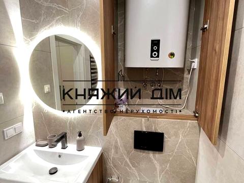 квартира за адресою Дніпровська набережна вул., 17-К