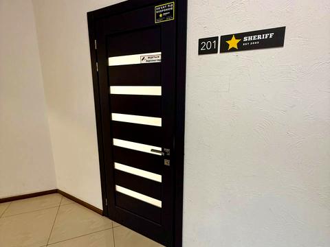 комерційна за адресою Володимира Стельмаха вул. (Курчатова), 18а