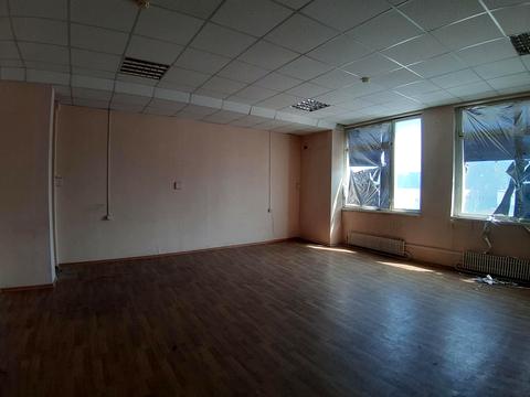 комерційна за адресою Заводська вул., 3