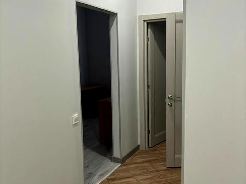 комерційна за адресою Тарасівська вул., 16