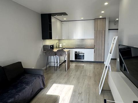 квартира за адресою Зарічна вул., 4к1