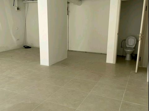 комерційна за адресою Малоголосківська вул., 44