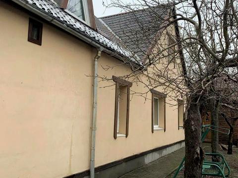 будинок за адресою Центральна вул. (Чапаєва)