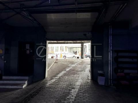 паркомісце за адресою Митрополита Андрея Шептицького вул. (Анатолія Луначарського), 10