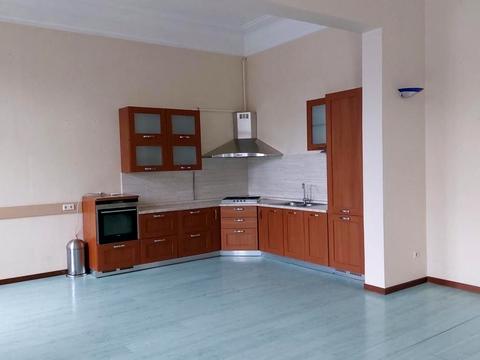 коммерческая по адресу Французский бульв., 11