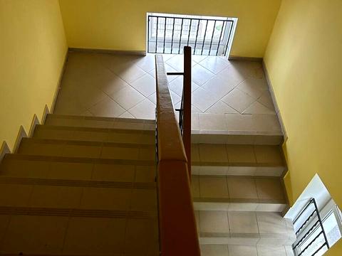 комерційна за адресою Саксаганського вул., 111-А