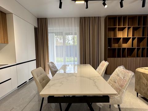 будинок за адресою Левка Симиренка вул.