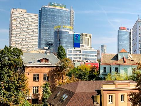 квартира за адресою Шота Руставелі вул., 25