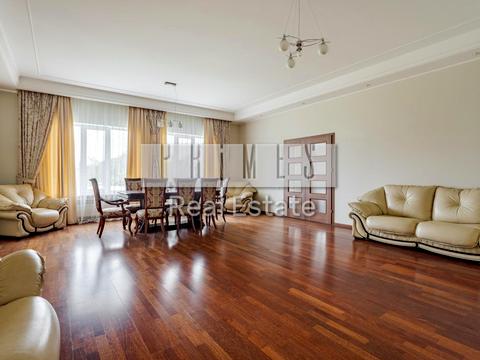 будинок за адресою Зоряна вул.