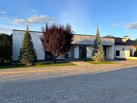 будинок за адресою Привітна