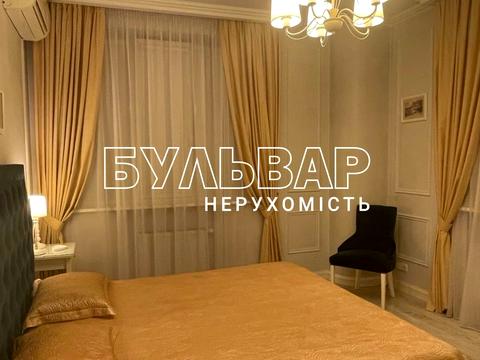 квартира по адресу Гвардейцев-Широнинцев ул., 33