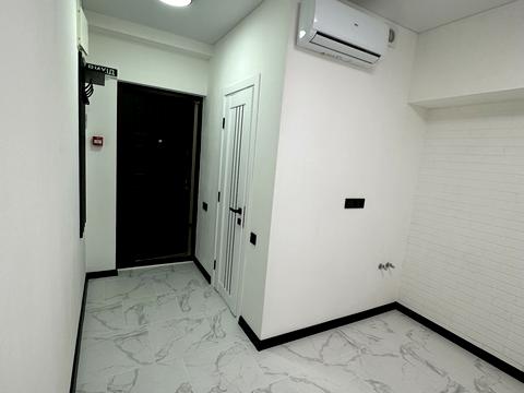 комерційна за адресою Одеса, Літературна вул., 8